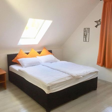 Flair Apartmanhaz Eger Luaran gambar