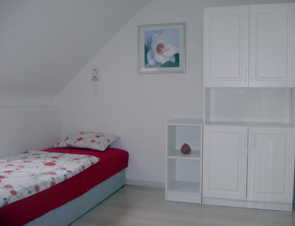 Flair Apartmanhaz Eger Luaran gambar