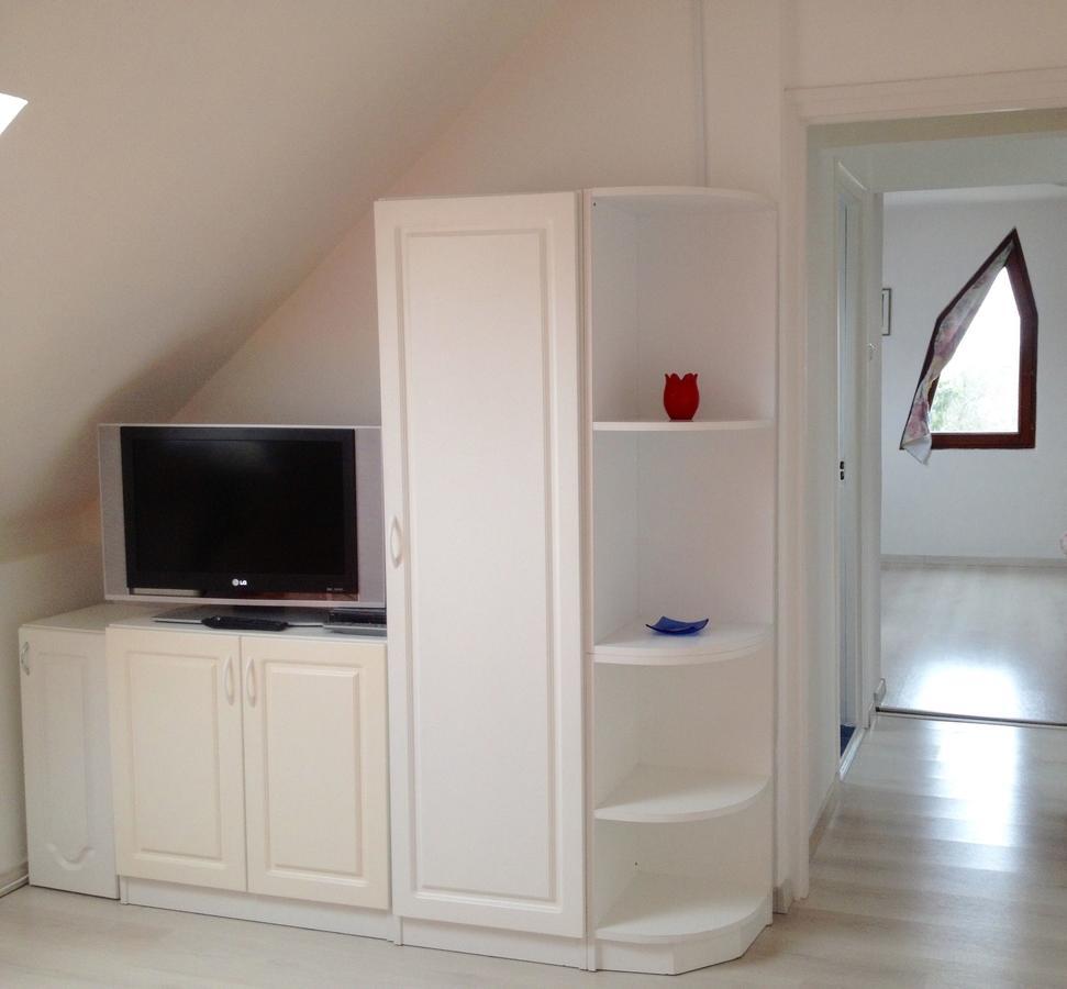 Flair Apartmanhaz Eger Luaran gambar
